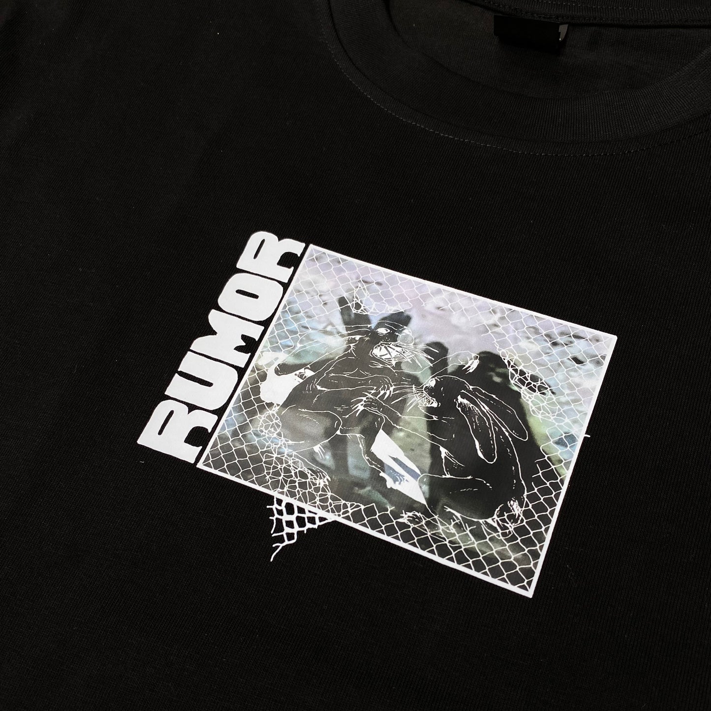 RUMOR RABBIDS TEE BLACK