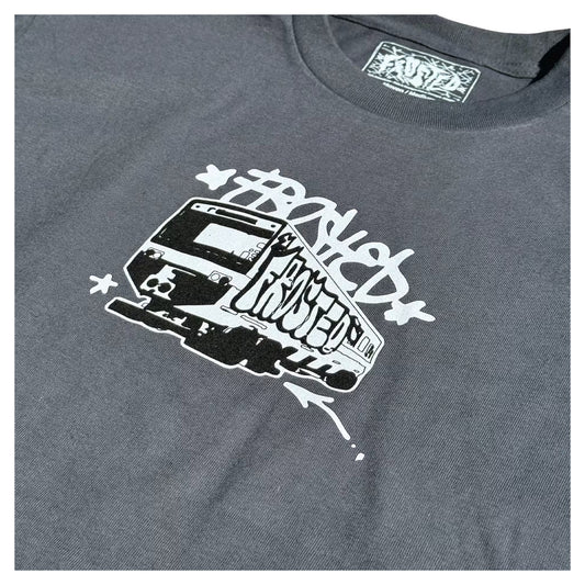 FROSTED METRO LOGO SHIRT GREY