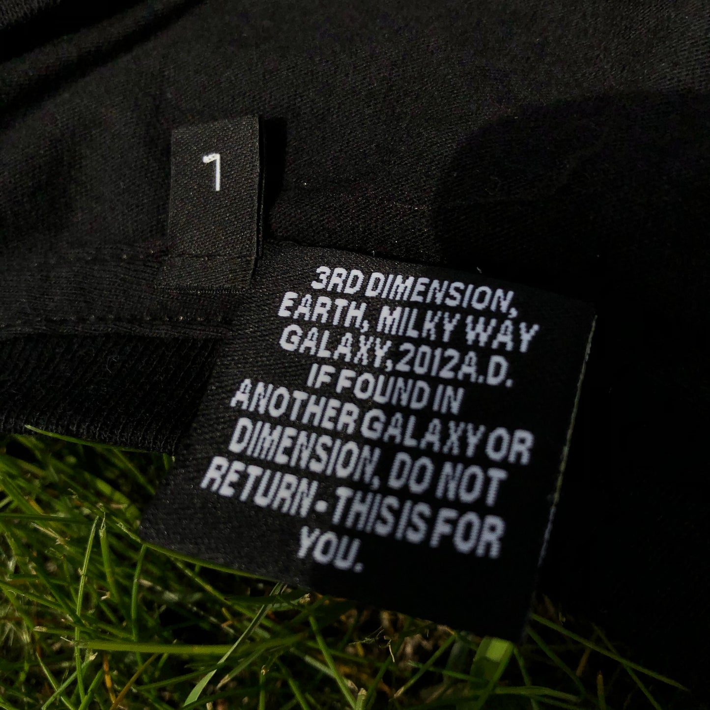 T-SHIRT PYRAMID COUNTRY CARDINAL NOIR