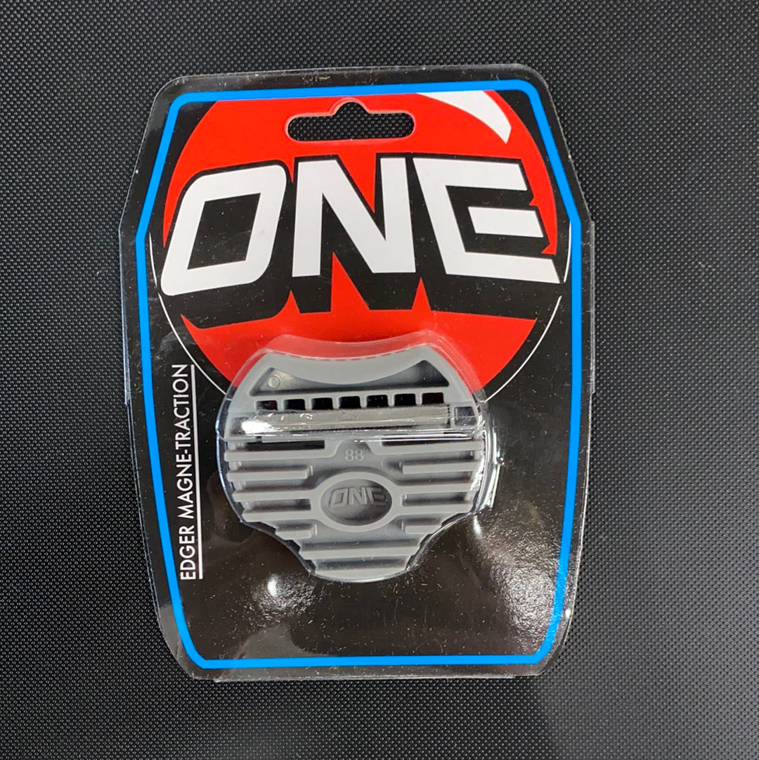 One Ball Magne | Traction Edge Tool