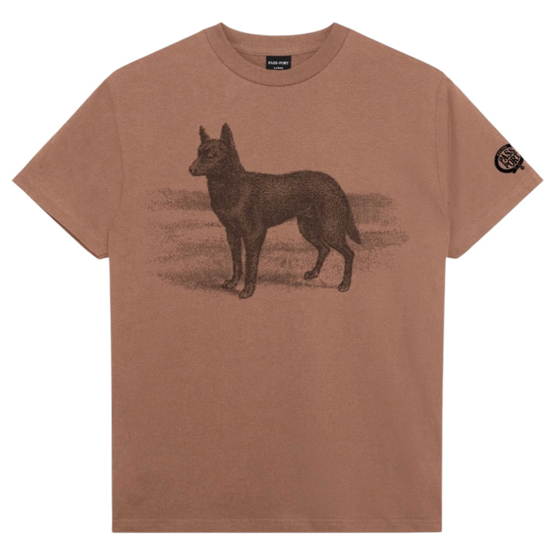 PASSPORT KELPIE TEE DUSTY BROWN