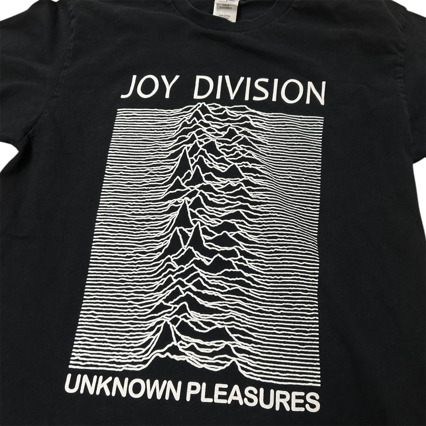 JOY DIVISION “UNKNOWN PLEASURES” BAND TEE BLACK