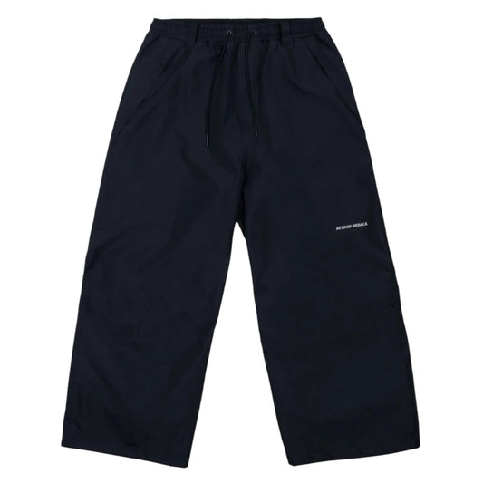 BEYOND MEDALS PARK PANT BLACK 2027