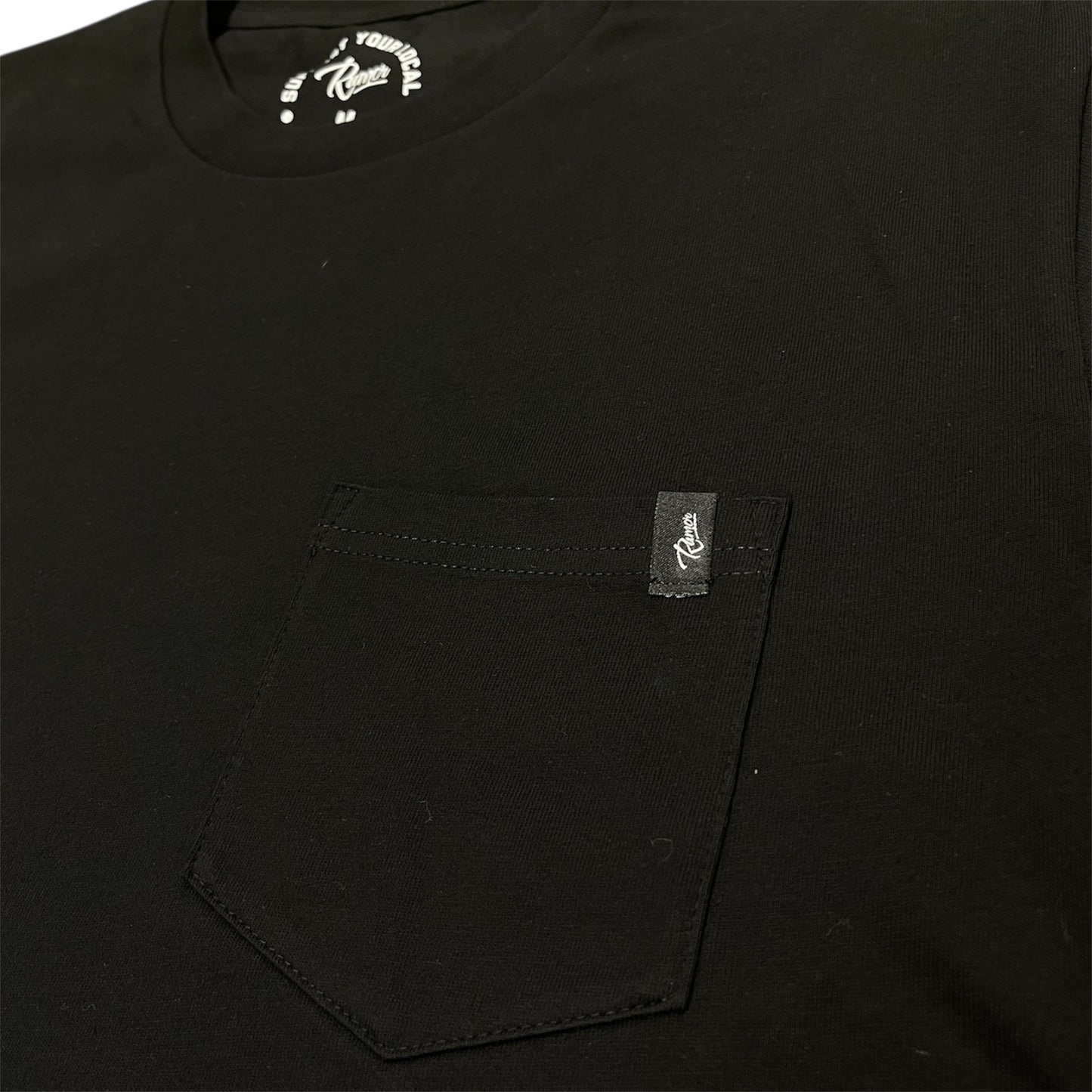 T-SHIRT À POCHE RUMOR NOIR