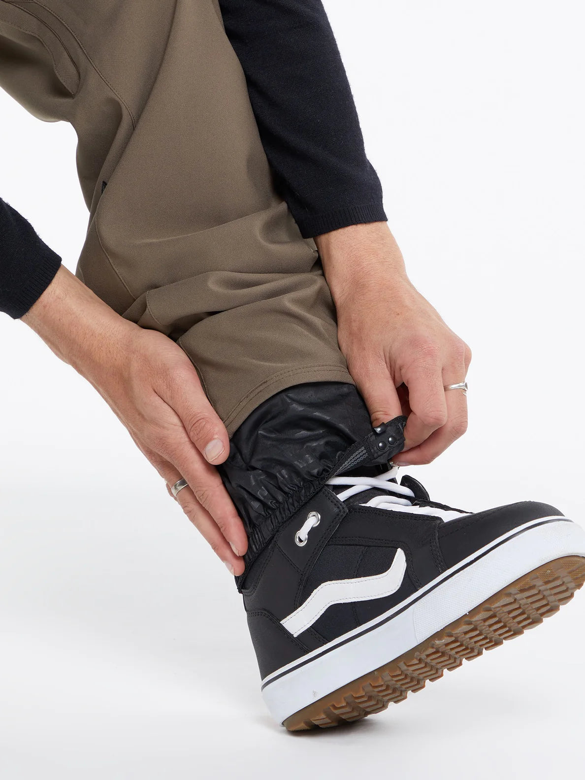 Freakin 2025 snow chino