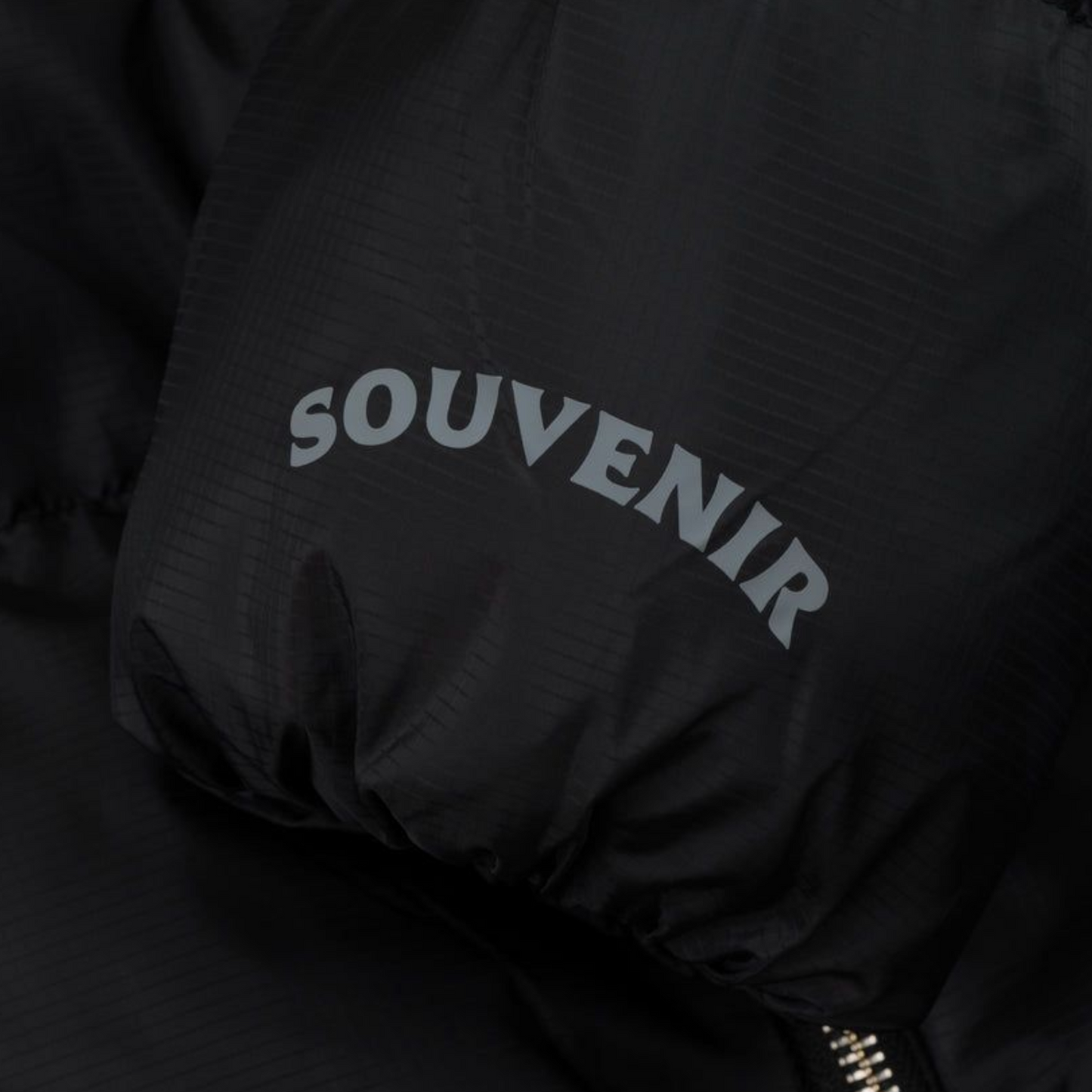 SOUVENIR EVERYDAY PUFFY JACKET BLACK