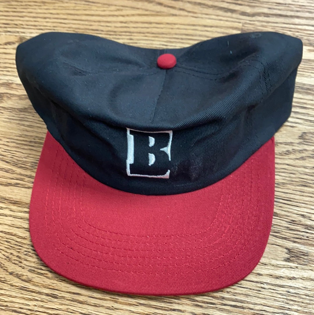 BAKER CAPITAL B SNAPBACK ROUGE/NOIR OS