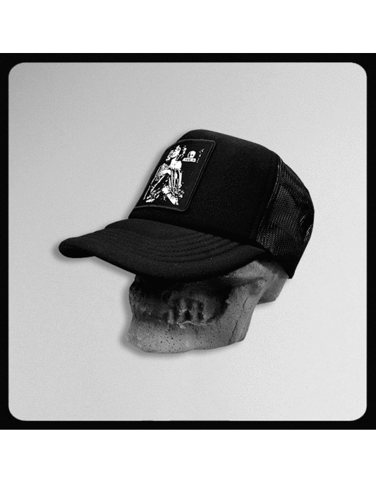 SKULL SKATES SNAPBACK DEATH CUDDLE